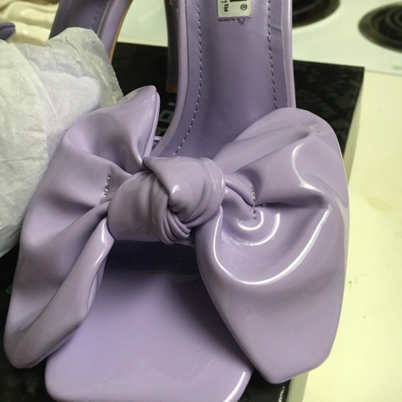 Cape Robbin Bow Heels - Picture 5 of 7